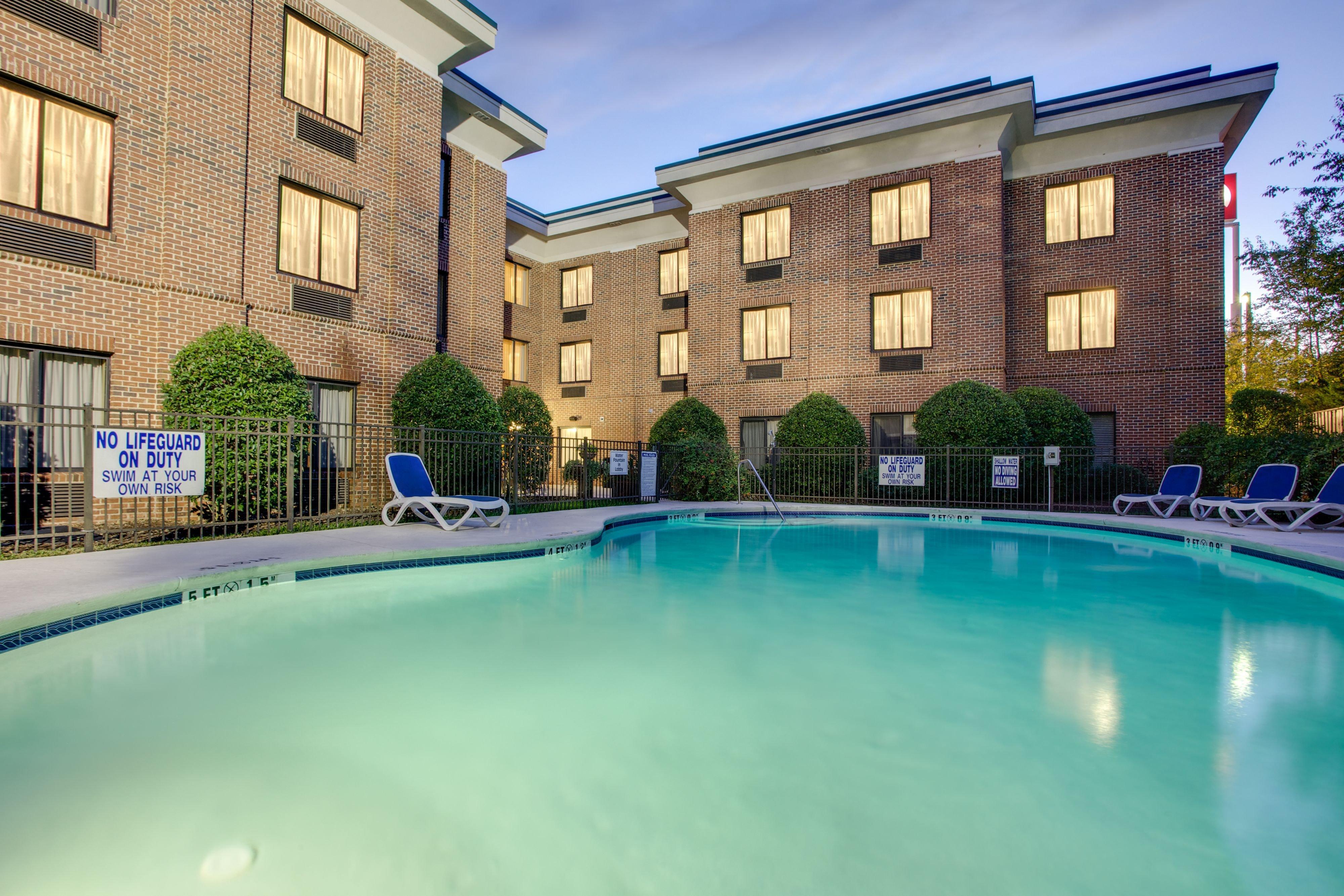 Holiday Inn Express Hotel & Suites Columbia-I-20 At Clemson Road By Ihg Bagian luar foto