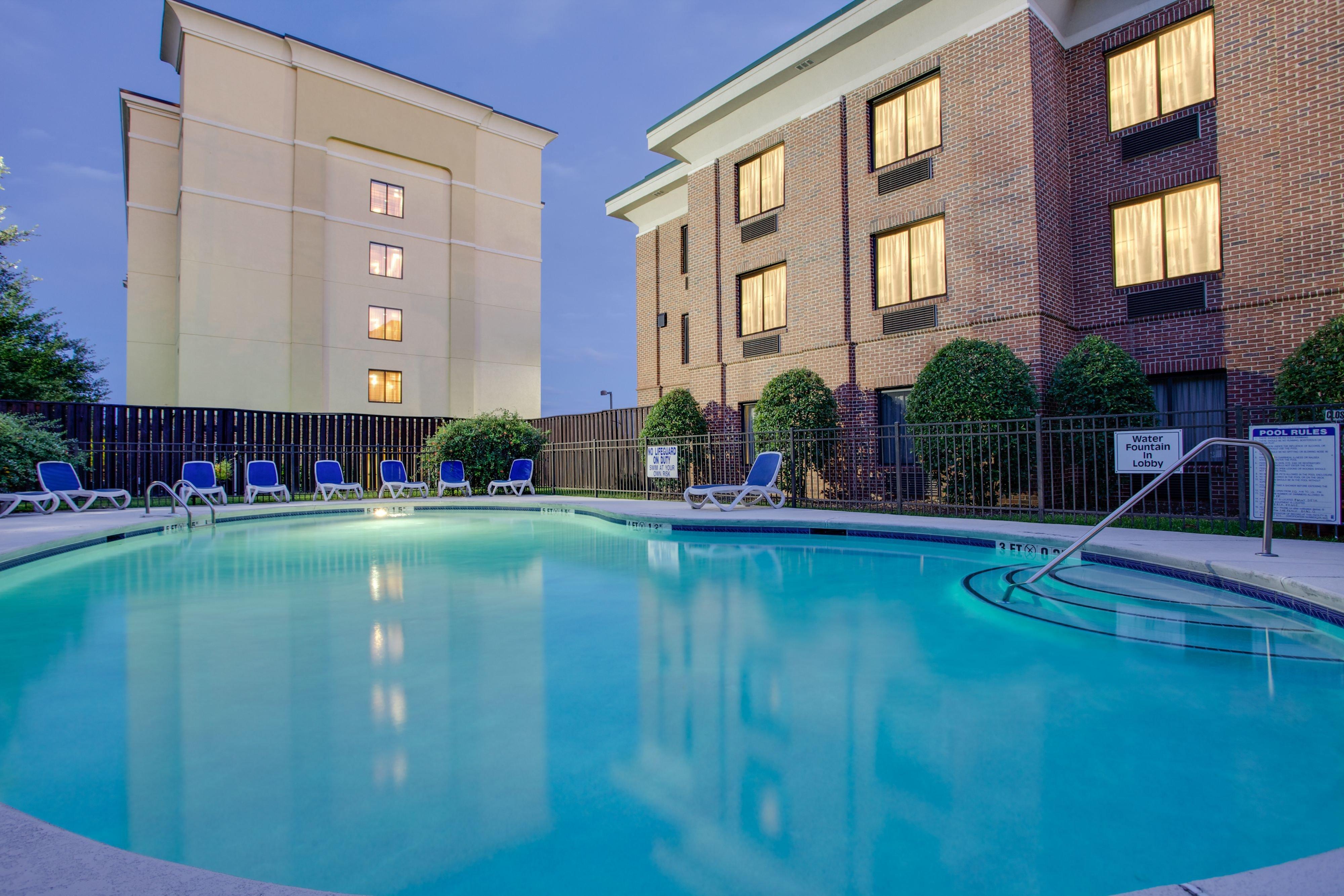 Holiday Inn Express Hotel & Suites Columbia-I-20 At Clemson Road By Ihg Bagian luar foto