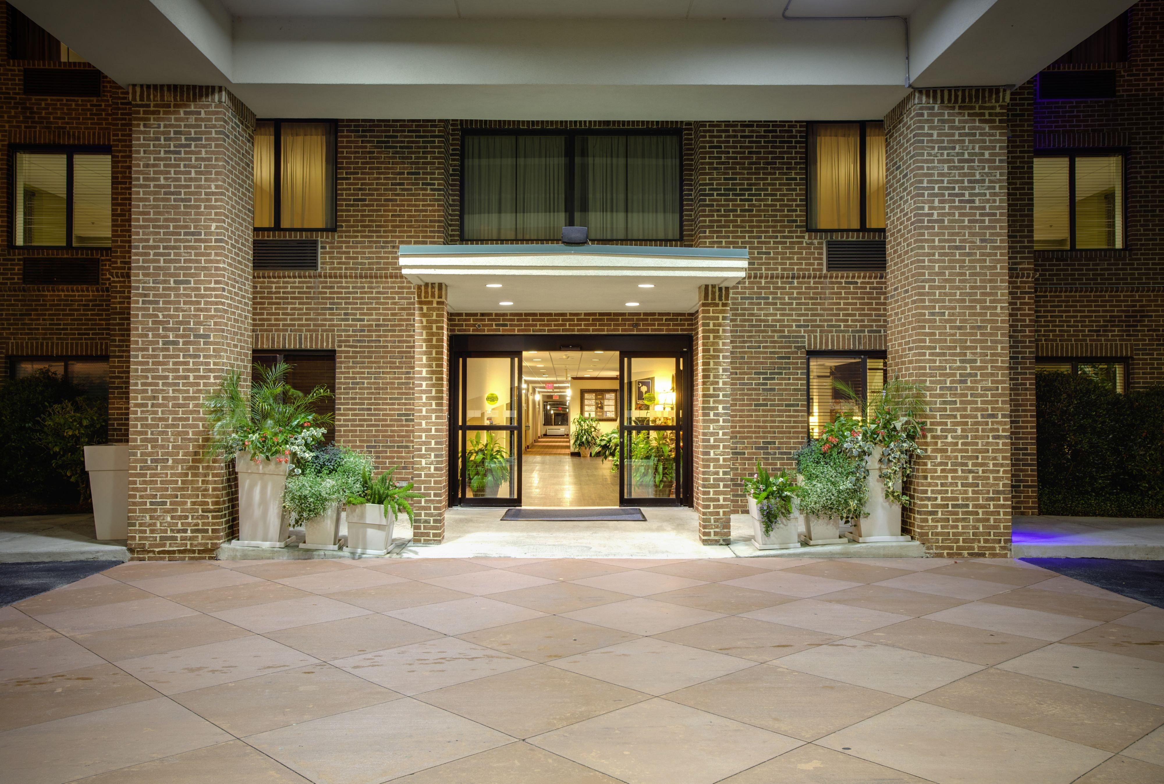 Holiday Inn Express Hotel & Suites Columbia-I-20 At Clemson Road By Ihg Bagian luar foto