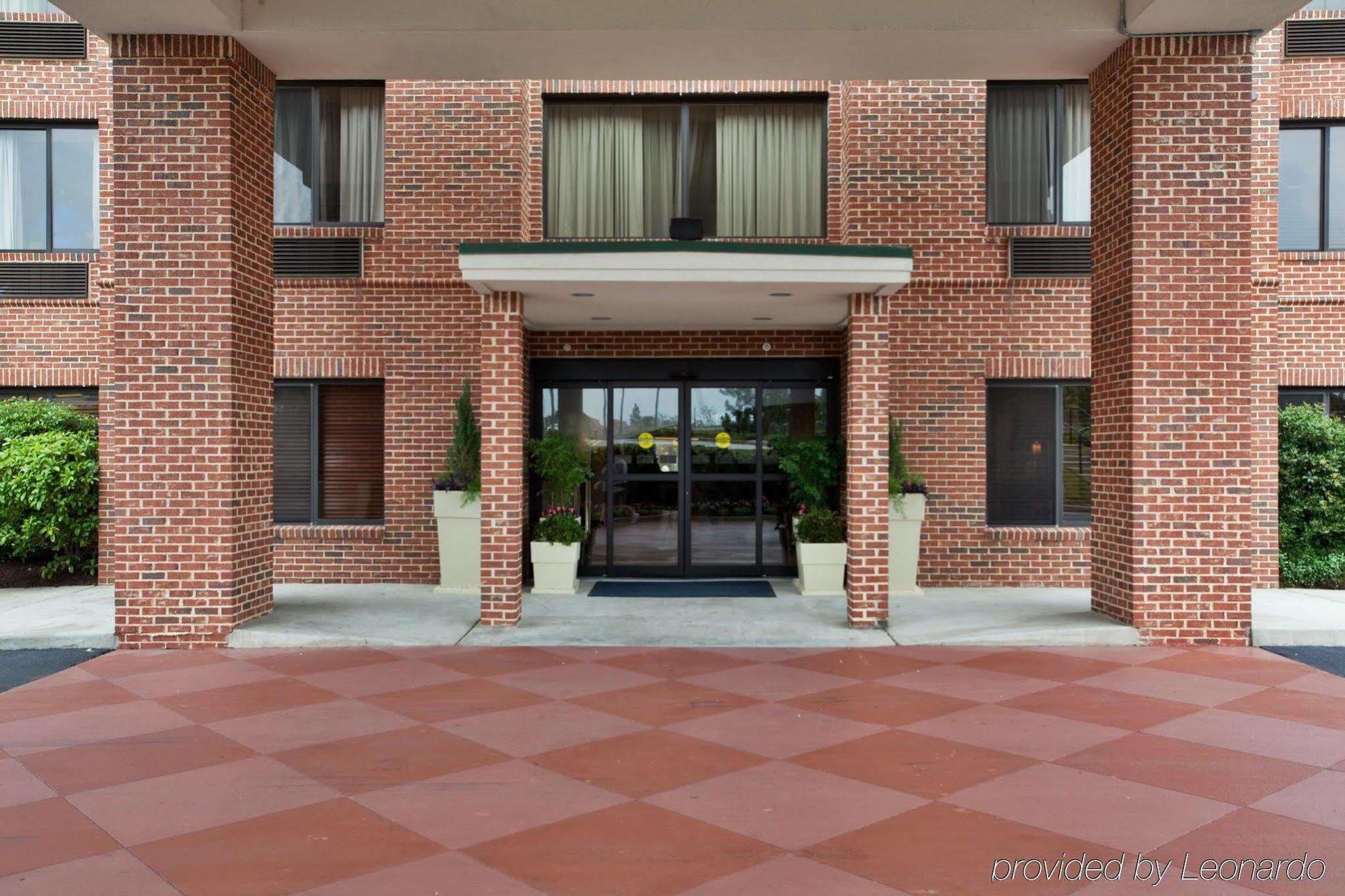 Holiday Inn Express Hotel & Suites Columbia-I-20 At Clemson Road By Ihg Bagian luar foto